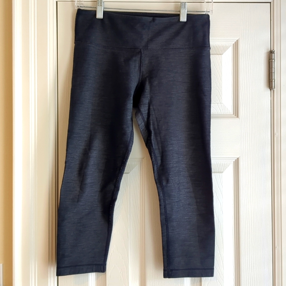 Lululemon 19" Speed Crops